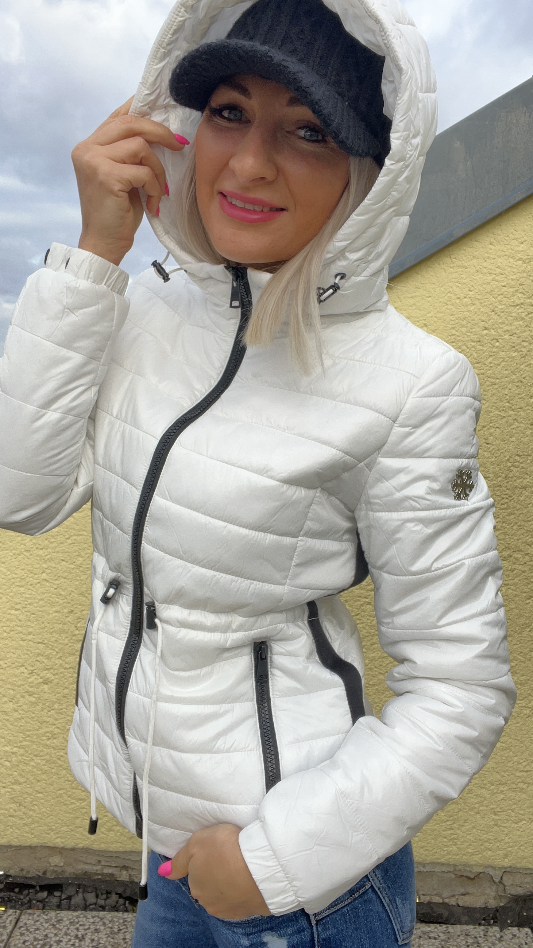 Bunda White